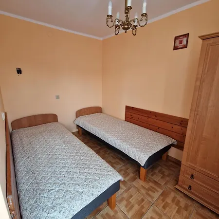 Emides 게스트하우스 *